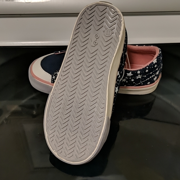 NWOT See Kai Run Morgan Sneakers Navy w/stars - Picture 2 of 2